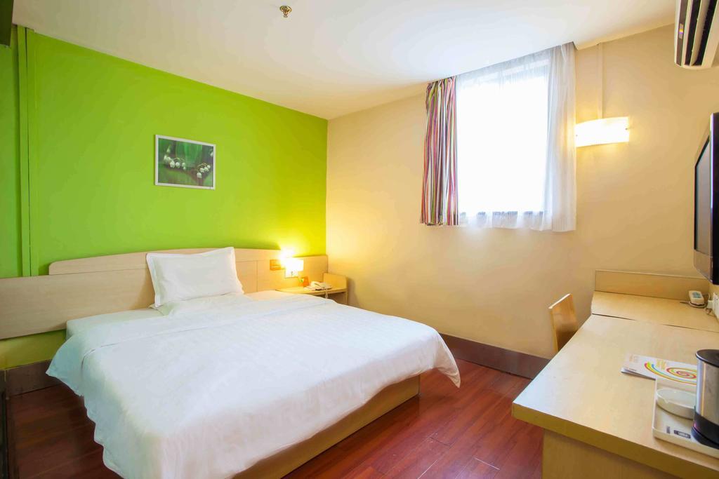 7Days Inn Guiyang Normal University Room photo